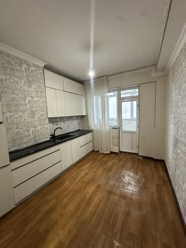 2комнаталуу квартира: 2 комнаты, 60 м², Индивидуалка, 1 этаж, Косметический ремонт