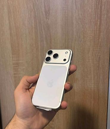 8 gb ram: İPhone17 satılır təcili 99 pil 2900 manat əlaqə üçün vaccap nomresinə — 1