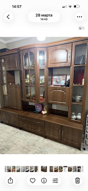 стенка гостинная: Стенка-гостиная и высокий шкаф из ЛДСП под тёмный орех с фигурной — 2