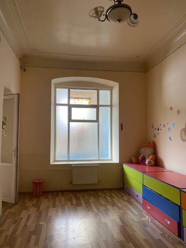 Digər kommersiya daşınmaz əmlakı: Bayilda yerləşən ümumi sahəsi 185 kv,m olan, təmirli baxca psixoloju — 1