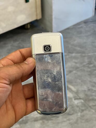 Nokia: Nokia 8000 4G, rəng - Boz
