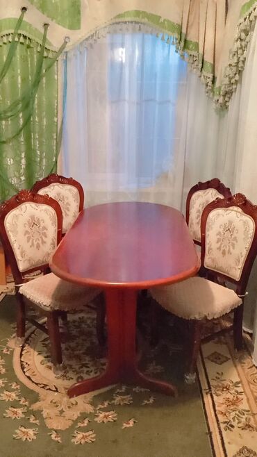 стол и стулья в гостиную: Для зала Стол, цвет - Коричневый, Б/у