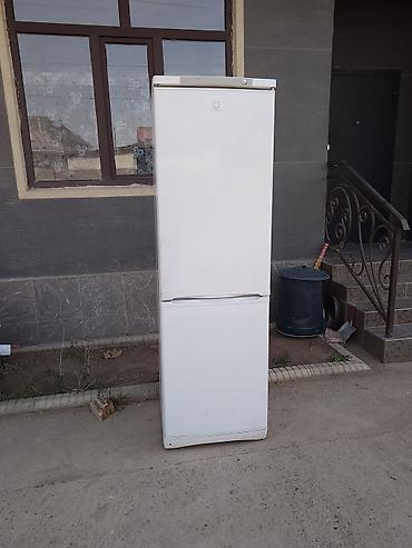 i5 12600k: Холодильник Indesit, двухкамерный, белый - Классическая компоновка — 3