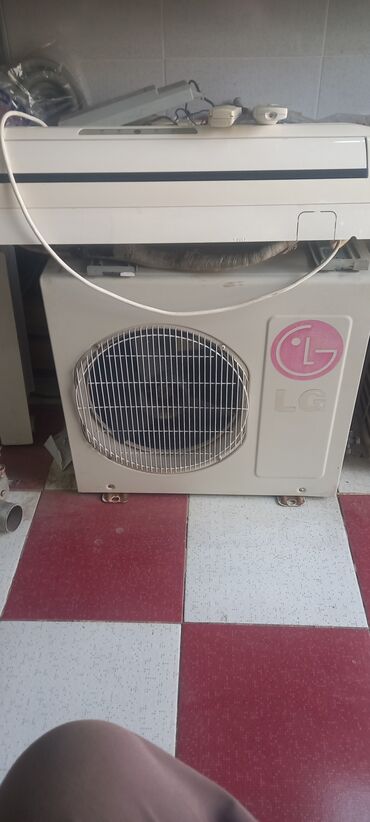 i̇rşad məişət texnikası: Kondisioner LG, İşlənmiş, 30-35 kv. m, Xarici blok, Kredit yoxdur, Ödənişli quraşdırma