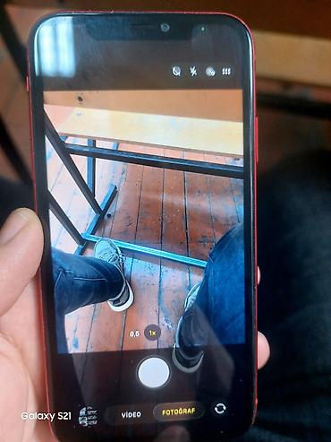 Apple iPhone: IPhone 11, Qırmızı, Face ID — 9