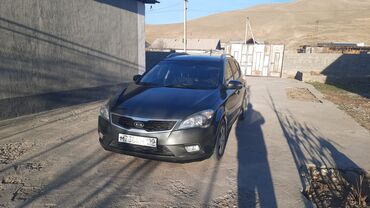 Kia: Kia Ceed: 2010 г., 1.6 л, Механика, Бензин, Универсал