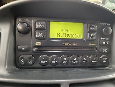 200: Toyota Previa: 2004 г., 2 л, Механика, Дизель, Минивэн — 10