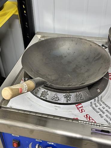 Вок из углеродистой стали с деревянной ручкой - Классическая