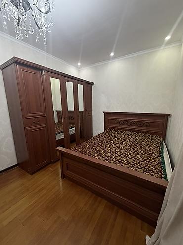 спальный нарнитур: Спальный гарнитур в классическом стиле из массива/шпона под тёмное — 2