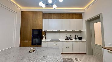 Продажа коттеджей и домов: Продается дом Район: Байтик (Давос) • Участок: 4,5 сотки • Площадь — 11