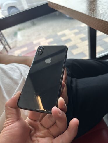 iphone x обмен: IPhone X, Б/у, 64 ГБ, Черный, Чехол, 77 %