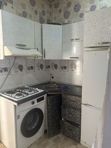 Həyət evləri və villaların satışı: 3 otaqlı, 1 kv. m, Kredit yoxdur, Orta təmir — 11