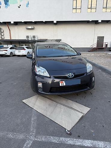 Toyota Prius: 2011 г., 1.8 л, Вариатор, Гибрид, Хэтчбэк