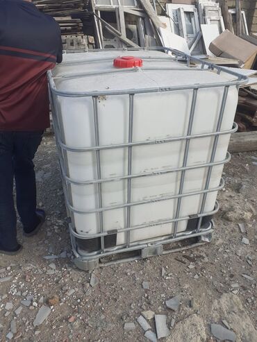 бак для воды купить в баку: Bak, Plastik, 1000 l l, İşlənmiş, Ünvandan götürmə