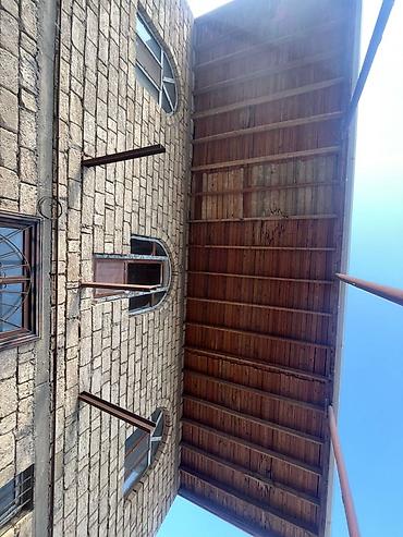 qala kendi: 2 mərtəbəli daş tikili həyət evi - Tikinti materialı: qalın çay/şəhər — 4