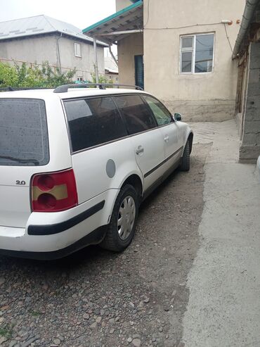 Volkswagen: Volkswagen Passat: 2001 г., 2 л, Механика, Бензин, Универсал