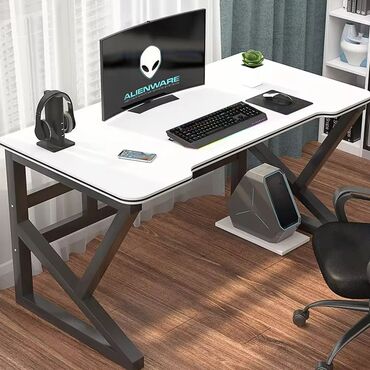 компьютерный стол: Düz masa, Polkasız, Siyirməsiz, Metal, Zəmanətsiz, Kredit yoxdur