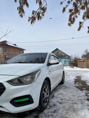 приус в рассрочку: Hyundai Solaris: 2017 г., 1.4 л, Механика, Бензин, Седан