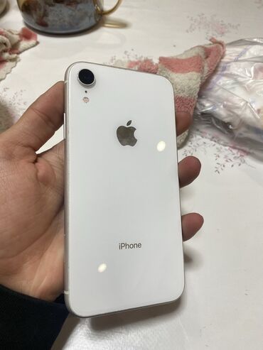 телефоны не дорогие: IPhone Xr, Б/у, 128 ГБ, Белый, 80 %