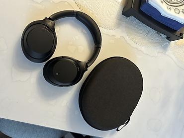 Qulaqcıqlar: Sony WH-1000XM3 — əla vəziyyətdə Cəmi ~10 dəfə istifadə olunub, demək — 1