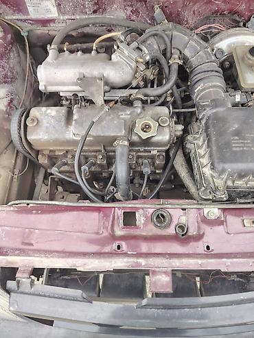 VAZ (LADA): Avtomobil: Sedan, 4 qapı, bordo rəng Marka/model: (şəkildən görünən) — 12