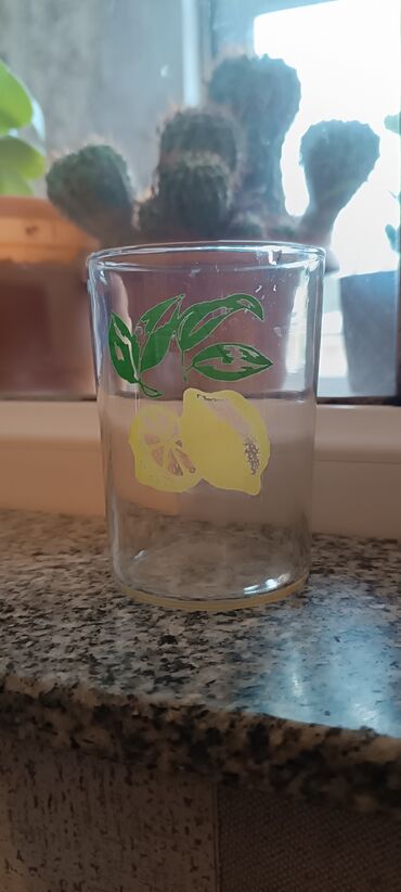 balaca limon: Qədəhlər, Şüşə, Rusiya