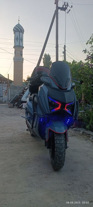 бак на урал: Макси скутер Yamaha, 175 куб. см, Бензин, Колдонулган