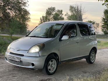 обмен мазда: Toyota Funcargo: 2000 г., 1.3 л, Автомат, Бензин