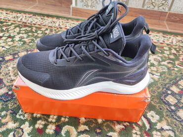 Кроссовки и спортивная обувь: Кроссовки Lining, размер 41⁵, в отличном состоянии, цена 3000