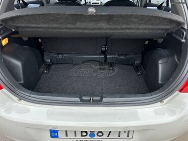 Toyota: Toyota Yaris: 1.4 l. | 2011 έ. Χάτσμπακ — 12