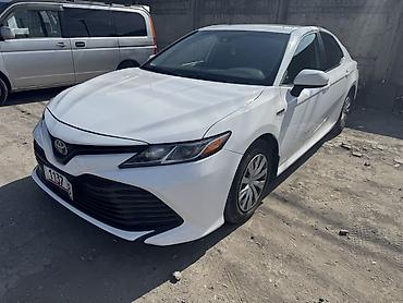 Toyota: Toyota Camry: 2020 г., 2.5 л, Автомат, Гибрид, Седан — 1