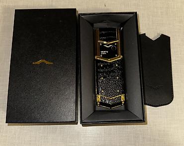 finishing touch: Vertu Signature Touch, < 2 GB Memory Capacity, rəng - Qara, Düyməli — 2