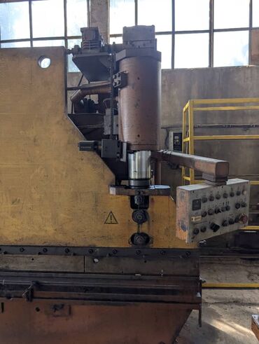 Пресс станки: Пресс станок без ЧПУ, Гидравлический, Б/у — 10