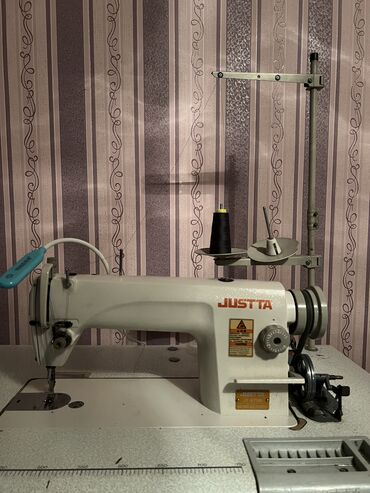 Оборудование для швейных цехов: Туз тиге турган машина менен оверлок сатылат. Баасы экоо биригип 35