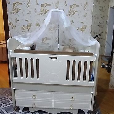 lay lay matras: Uşaq beşiyi – transformasiya olunan model - Rəng: krem/ağ, dekorativ — 1
