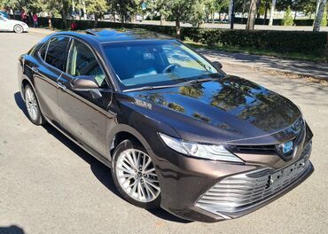 Toyota: Toyota Camry: 2018 г., 2.5 л, Вариатор, Гибрид, Седан