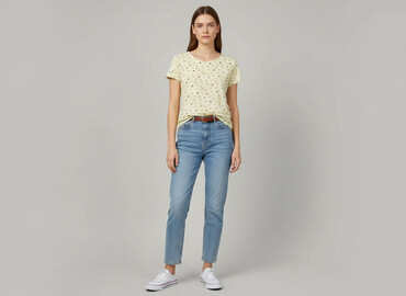 koszulka real madryt courtois: Beloved, Women`s T-shirt, size M