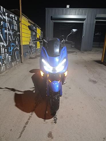 Скутеры: Макси-скутер 150 куб. см, Бензин, Б/у — 7