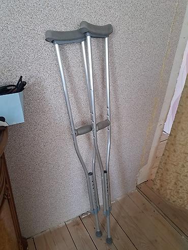 Alüminium qoltuqağacı (cüt) - Material: yüngül, möhkəm alüminium