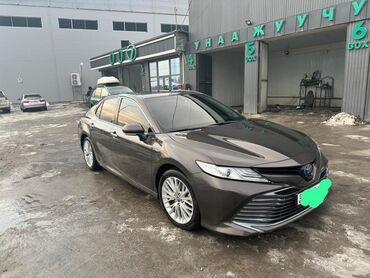 Toyota: Toyota Camry: 2019 г.