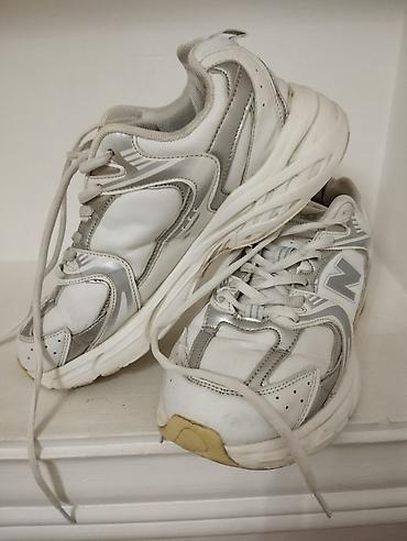 Krossovka ve ketlər: Ölçü: 38, rəng - Ağ, İşlənmiş — 6