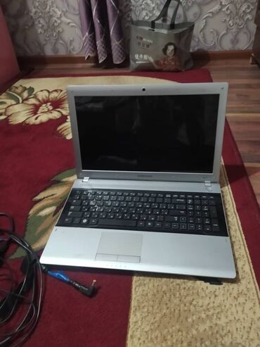 супер мощный ноутбук: Ноутбук, Samsung, 8 ГБ ОЗУ, Intel Pentium, Б/у, Для работы, учебы, память HDD