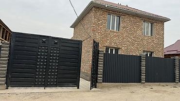 срочная продажа дом: Продаётся частный дом в хорошем расположении. 📍 Адрес: ак ордо 3 🌳 — 1