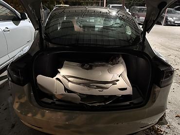 id4 pro: Tesla Model 3: 2022 г., Электромобиль, Седан — 6