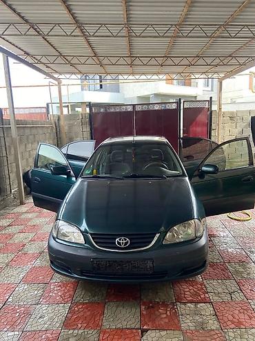 Продажа авто: Toyota Avensis: 2002 г., 1.8 л, Механика, Бензин, Седан — 1