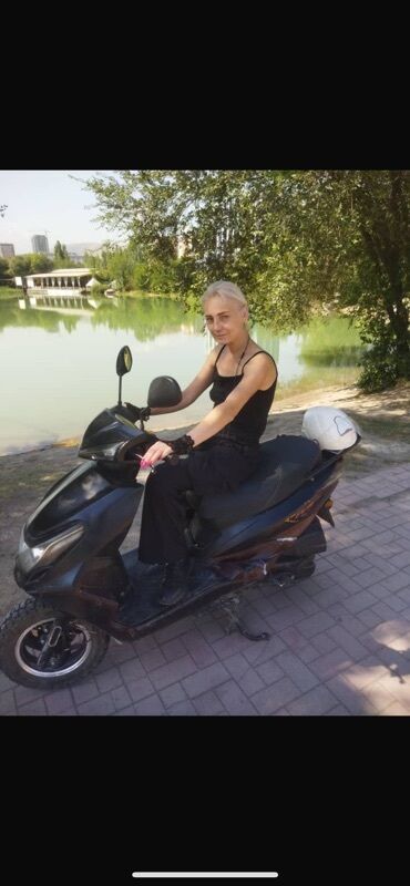 где можно купить электроскутер: Скутер/мопед черного цвета - Кузов: городской скутер с облицовкой в
