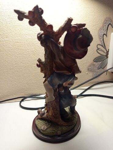 Подарки и сувениры: Продаю статуэткивсе подаренные,продаю в связи переездом за все прошу — 10