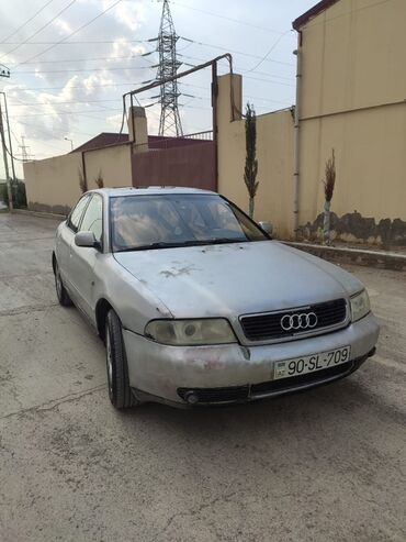 Audi: Audi A4: 1.8 l | 1998 il Sedan