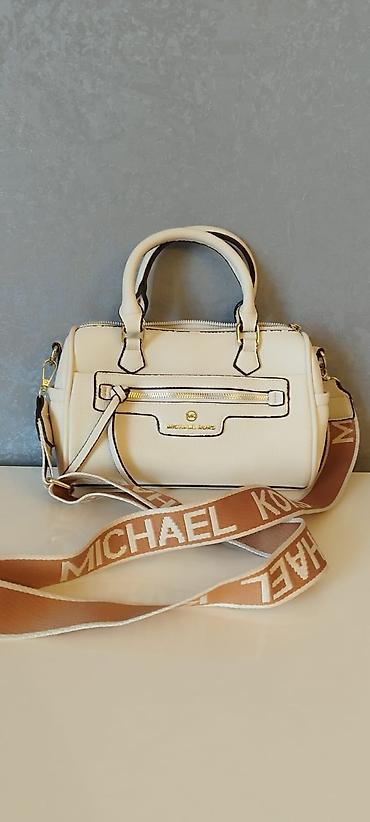 Çantalar: Michael Kors qadın çantası – krem rəng, strukturlaşdırılmış dizayn — 3