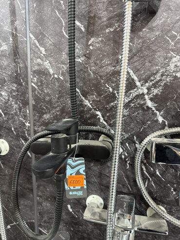 кран для душ: Смеситель для ванны/душа с душевым комплектом - Тип: настенный